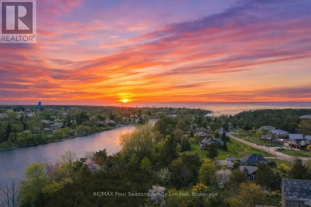237 S Rankin Street, Saugeen Shores